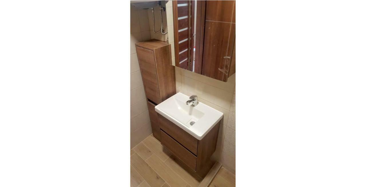 Monika Apartment Тиват Екстериор снимка